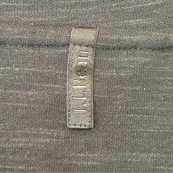 L.L. Bean Black Mock Turtleneck Sweater Size XL With Kangaroo Pockets - Picture 8 of 9